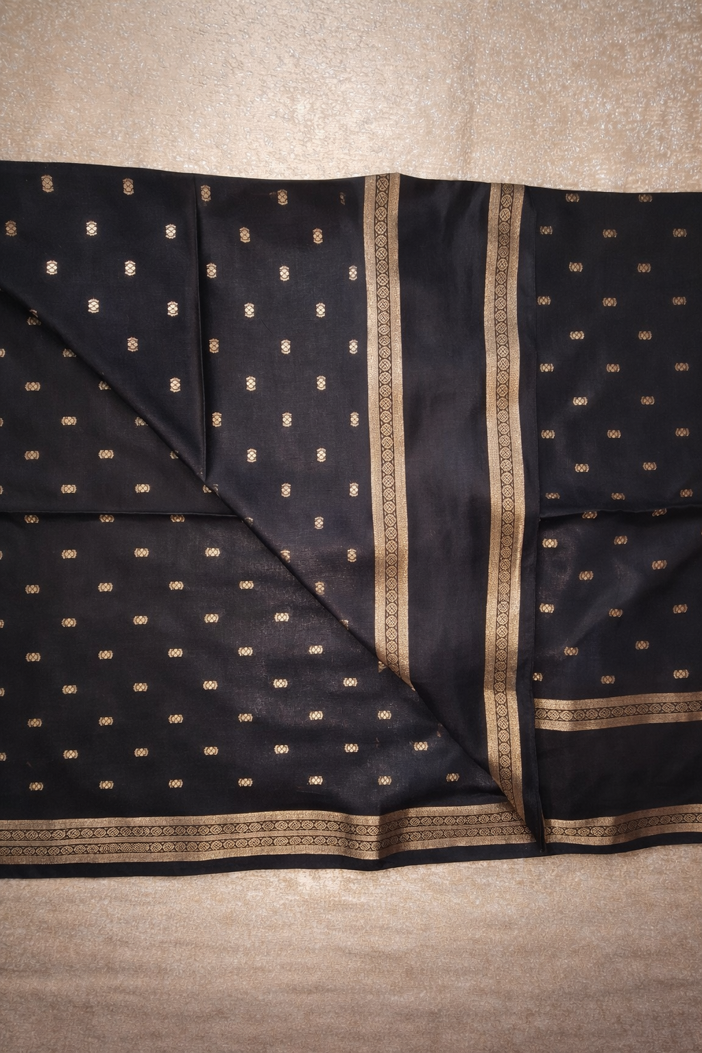 Semi-Raw Silk Zari Butti - Retttapet Border (Black)