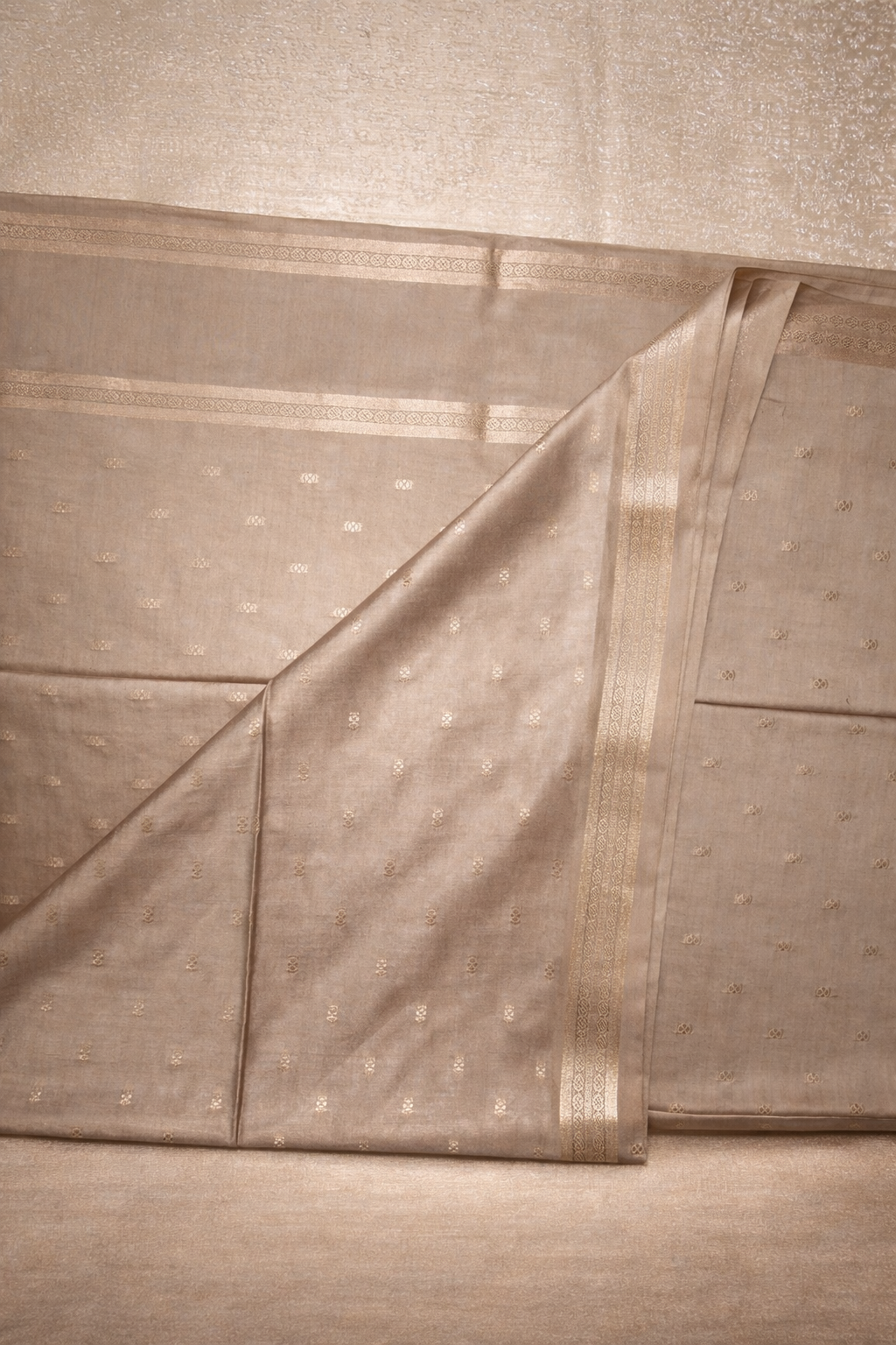 Semi-Raw Silk Zari Butti - Retttapet Border 
(Coffee Biege)