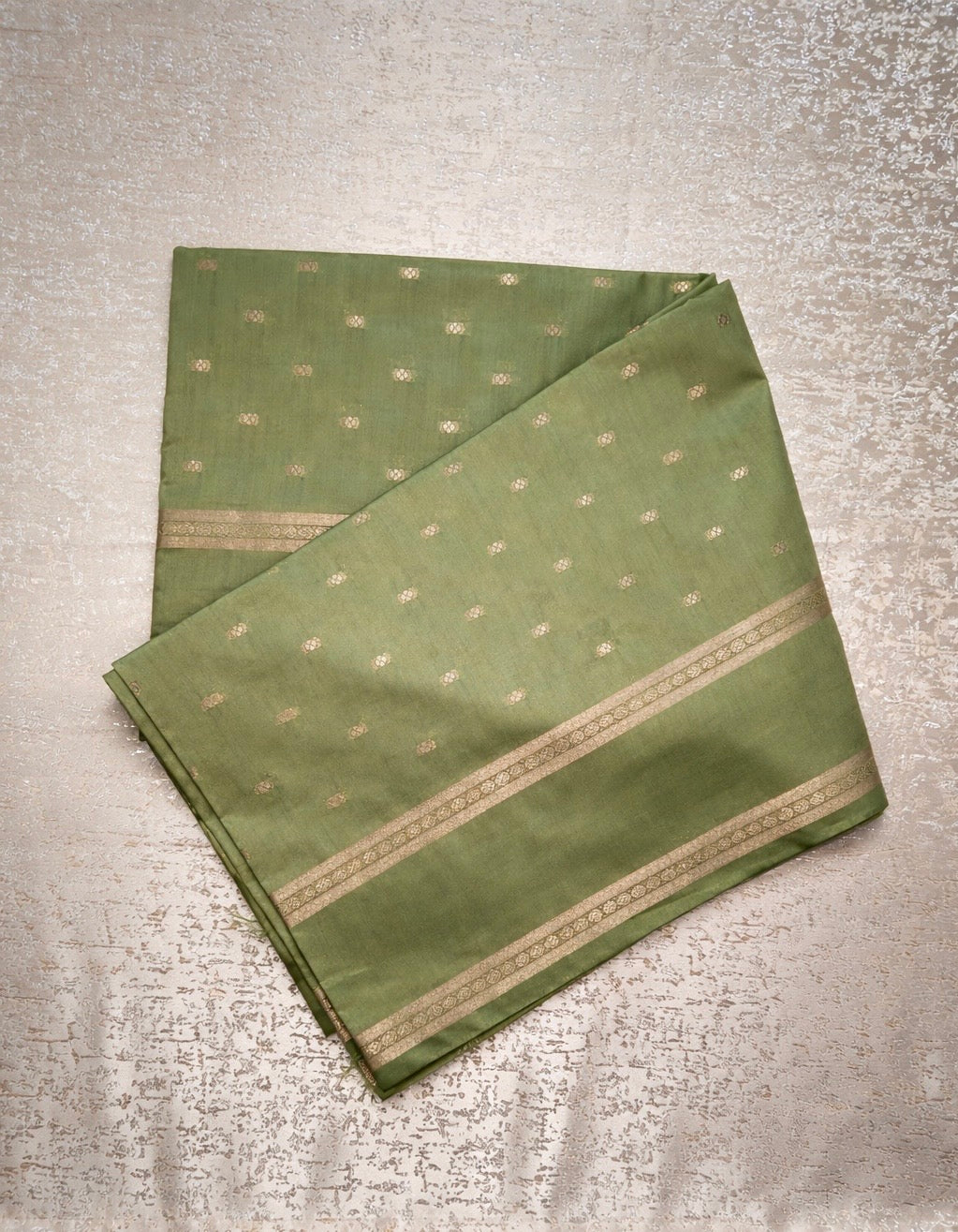 Semi-Raw Silk Zari Butti - Retttapet Border 
(Moss Green)