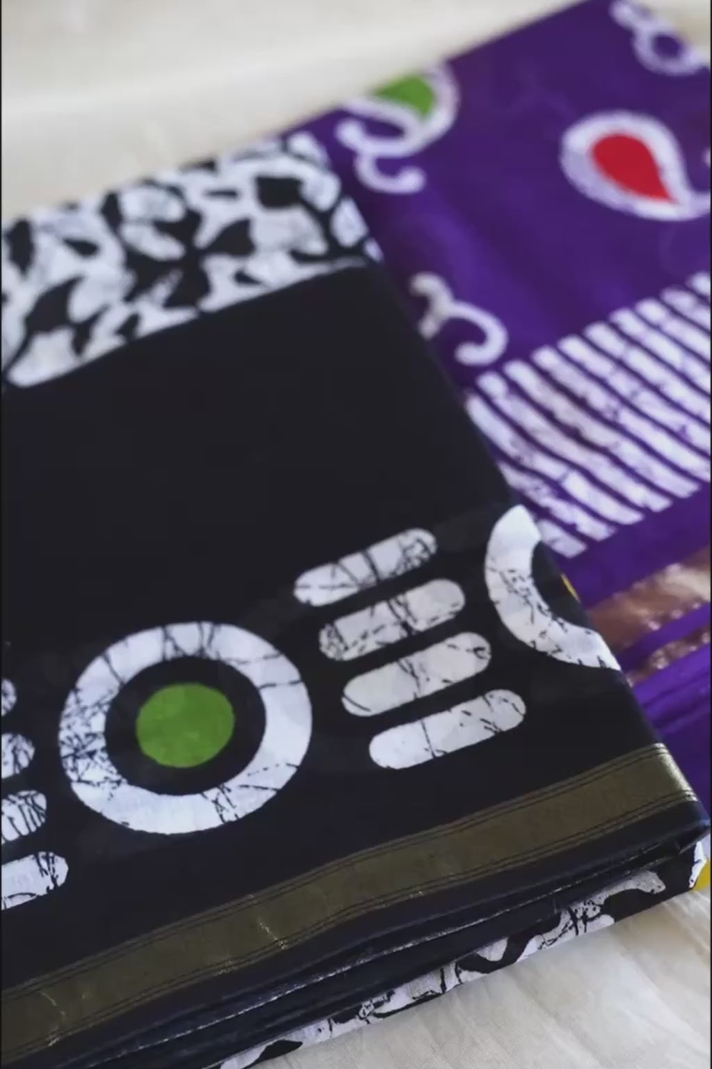 Zari Cotton - Batik Print - Whiteviolet saree